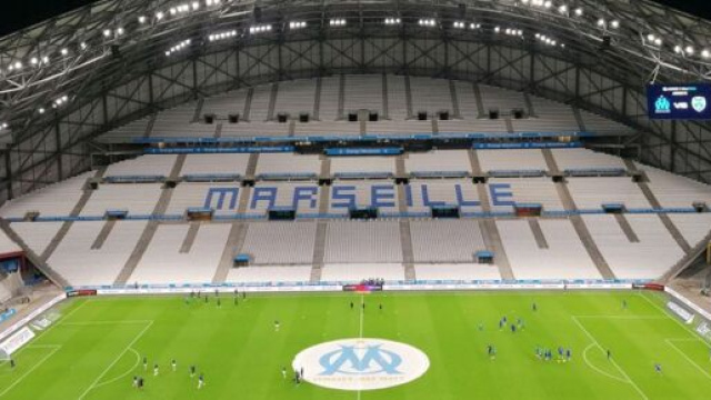 Le staff de l'OM sous le feu des critiques. (cr&eacute;dit Twitter Stanislas Touchot)