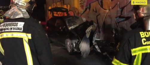 As&iacute; qued&oacute; el coche que conduc&iacute;a V&iacute;ctor L&oacute;pez antes de ser embestido por el Kamikaze. (Emergencias Madrid)