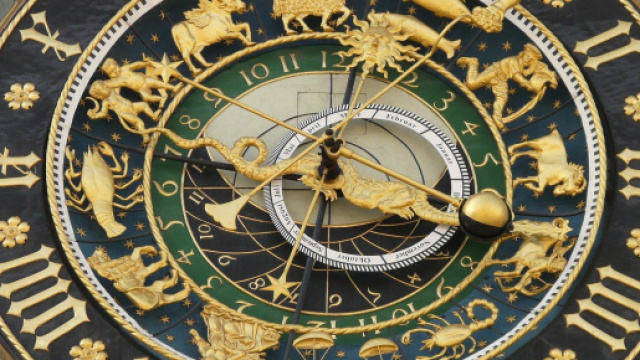 L'oroscopo di domani 10 novembre: cinque stelle a Toro e Leone (1^ met&agrave;).