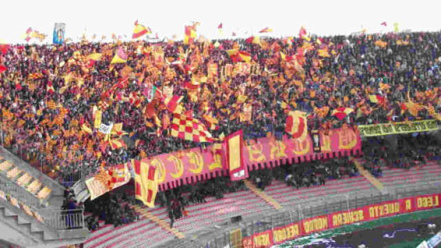Nella foto la Curva Nord di Lecce.