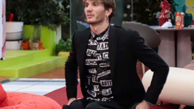 GFVip, Bortuzzo si confida con Alex: &lsquo;Quando vado in camera piango&rsquo;.