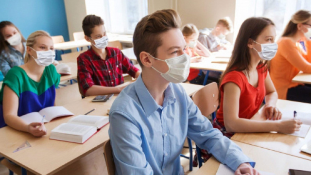 Scuola, nuove regole anti covid: test TO e quarantena per tutta la classe con tre positivi.