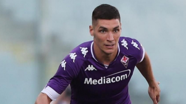 Nikola Milenkovic, difensore centrale.