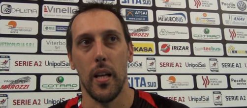 El jugador de v&oacute;ley Roberto Cazzaniga crey&oacute; durante 15 a&ntilde;os que era novio de la supermodelo Alessandra Ambrosio (Facebook/Roberto Cazzaniga)