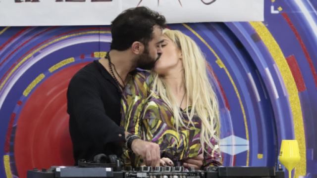 GFVip, Gianmaria vuole lasciare il reality e chiude con Sophie: 'Luned&igrave; me ne vado'.