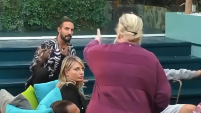 GF Vip 6, Katia e Jessica contro Alex e Soleil.