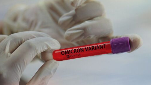 La variante Omicron mette pressione sul sistema sanitario in Gran Bretagna.