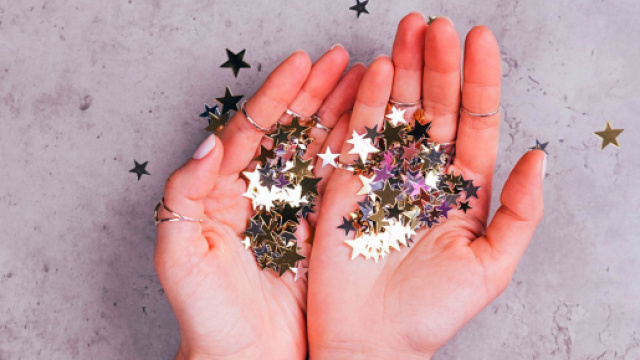 L'oroscopo e classifica del giorno 17 dicembre: Acquario favorito, bene Pesci (2^ parte).