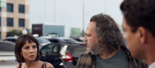 Lara se indigna com as acusa&ccedil;&otilde;es de Renato a Christian (Reprodu&ccedil;&atilde;o/TV Globo)