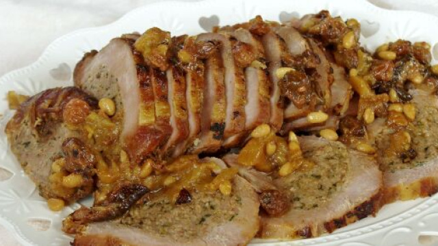 Carr&egrave; di agnello farcito, un secondo piatto ottimo da proporre a Natale.