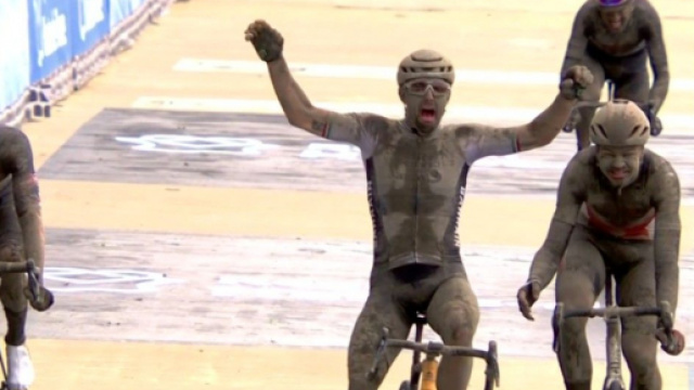 Sonny Colbrelli, vincitore della Parigi - Roubaix.