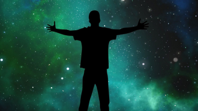 Previsioni zodiacali e pagelle di venerd&igrave; 17 dicembre: segno top Capricorno con 'voto 10'.