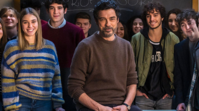 Ascolti tv 16 dicembre 2021: vince Un professore