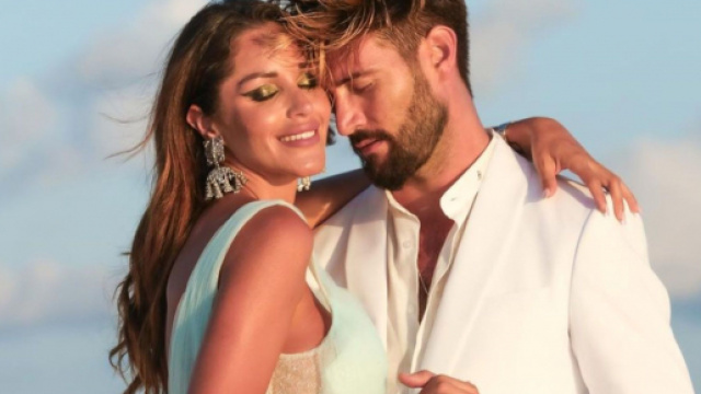 GFVip, Alex Belli e Delia Duran insieme sul set, crisi superata.