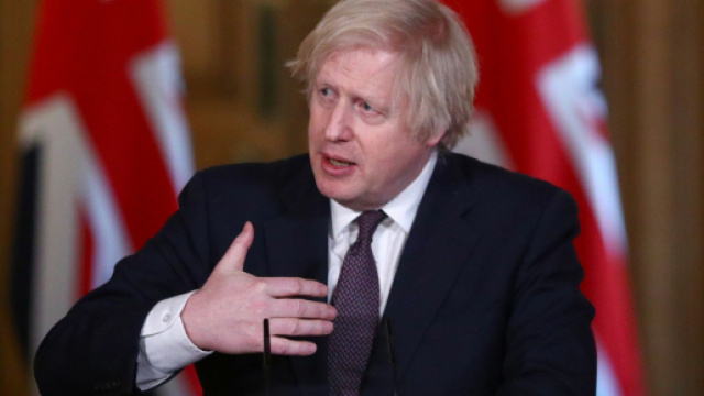 Regno Unito: 93.045 casi Covid in 24 ore, timori per la variante Omicron.