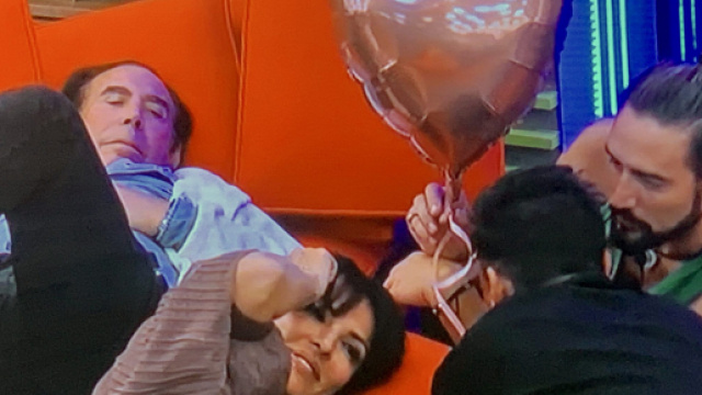 GF Vip, Giucas si dimentica gi&agrave; di Alex.