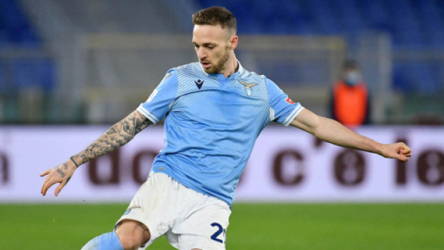 Inter, possibile scambio Gagliardini-Lazzari, l'Arsenal studierebbe l'offerta per Lautaro.