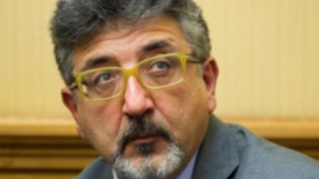 Napoli, grave l'ex senatore no-vax: &egrave; intubato - sputniknews.com