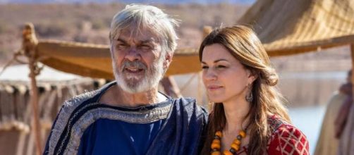 Abr&atilde;o e Sarai em 'A B&iacute;blia'. (Reprodu&ccedil;&atilde;o/RecordTV)