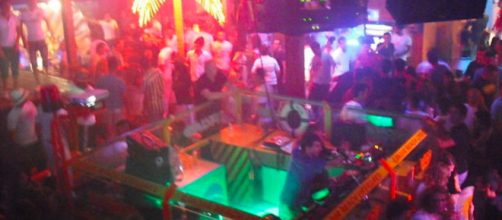 Las discotecas han sido las m&aacute;s afectadas por la pandemia seg&uacute;n Espa&ntilde;a de Noche (Wikimedia Commons)