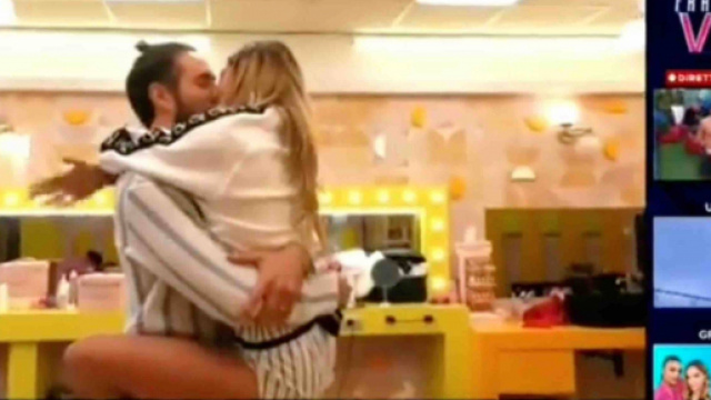 Gf Vip, Belli a Soleil: 'Io e te dobbiamo sentirci in colpa se ci amiamo?'.