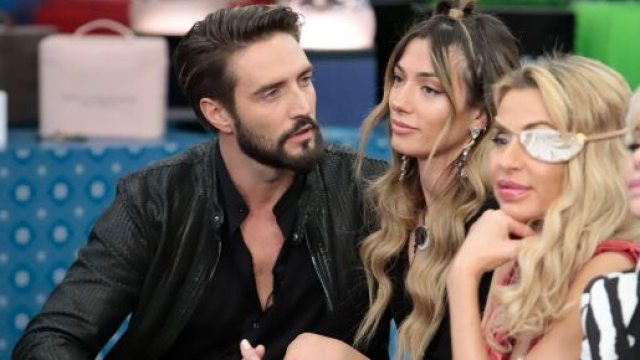 Grande Fratello Vip, rischio ritiro per 7 concorrenti.