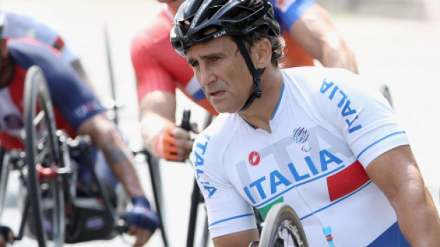 Alex Zanardi &egrave; tornato a casa.