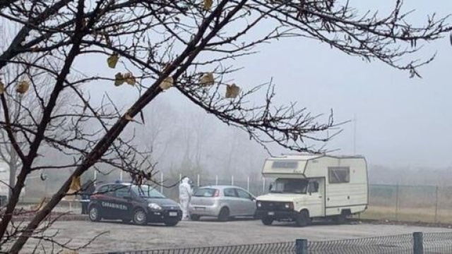 Bassano, il camper dove Giulia Rigon abitava con il suo compagno indagato per omicidio aggravato: l'avrebbe uccisa percuotendola.
