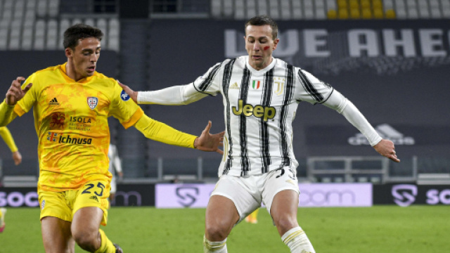 Federico Bernardeschi in azione contro il Cagliari.
