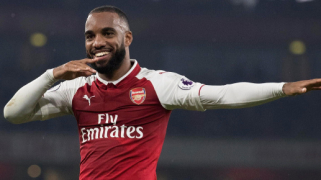 Inter su Lacazette mentre il Cagliari vuole Izzo.