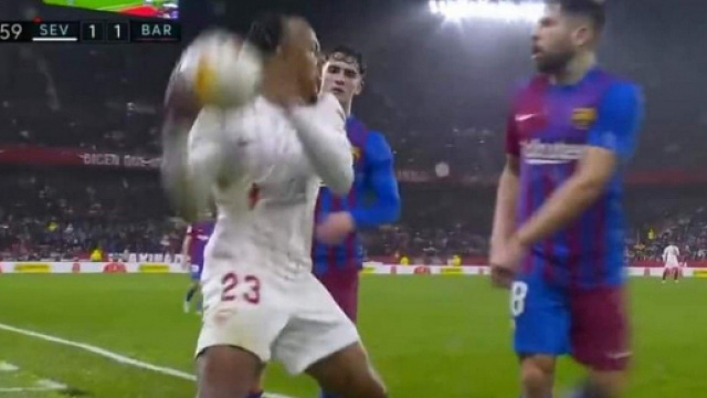 Screen compte Twitter @TotalFoot_