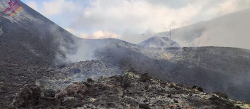 Los cient&iacute;ficos no descartan que se puedan producir peque&ntilde;os se&iacute;smos (Fuente: Twitter @involcan)