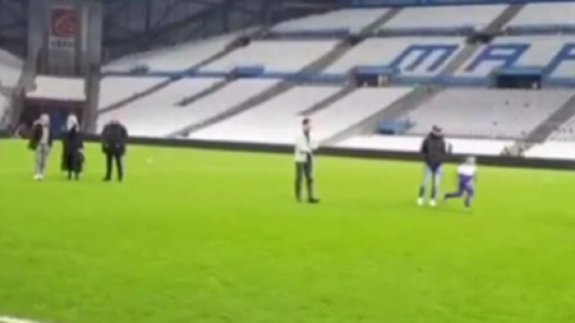 Les fils de Dimitri Payet 'r&eacute;galent' leur p&egrave;re sur du Jul (capture YouTube)