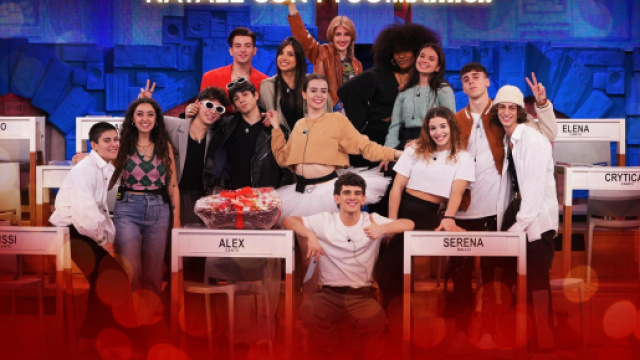 Amici 21, anticipazioni gennaio 2022: rischio eliminazione per le cantanti Rea e Nicol.
