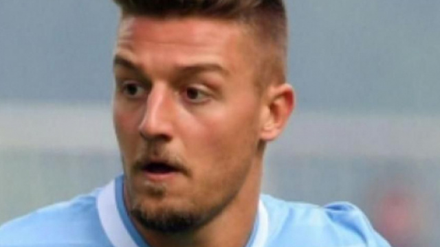 Milinković-Savić, centrocampista.