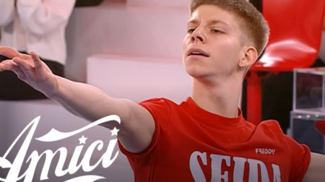 Amici 21, anticipazioni 5 dicembre: Guido sostituito, Alex rimane, gara Celentano-Cuccarini.