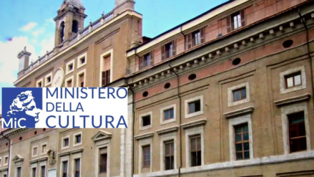 Assunzioni Mic: a breve concorsi per diplomati e laureati a tempo indeterminato