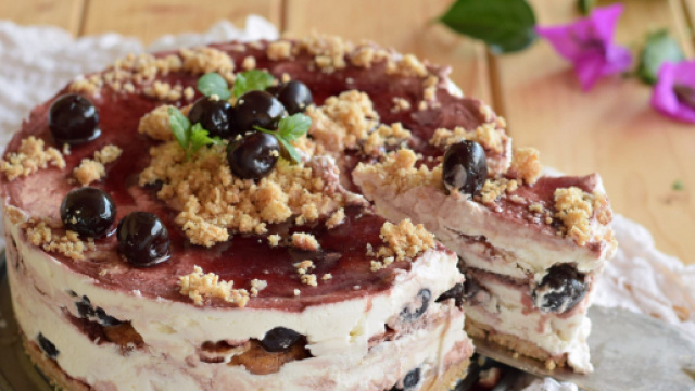 Bomba della foresta nera, un dolce saporito e delicato.