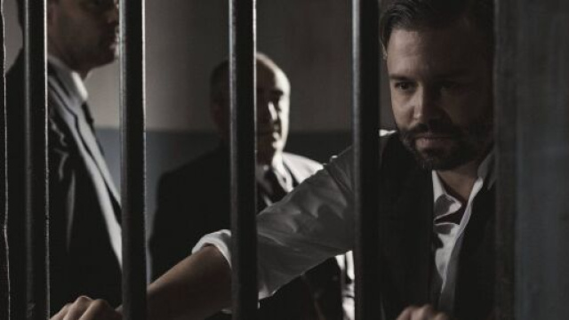 Una vita, spoiler spagnoli: Genoveva assolta, Felipe s'arrabbia e viene arrestato.