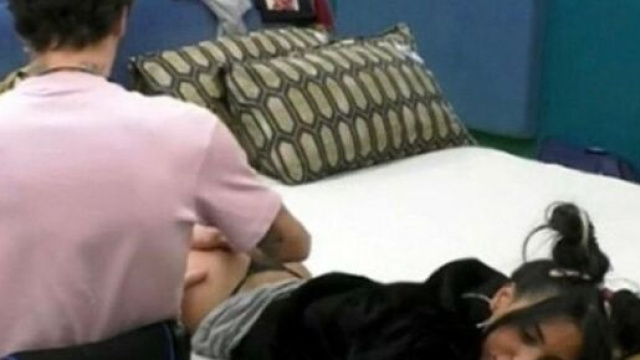 GF Vip, tra Lul&ugrave; e Manuel esplode la passione