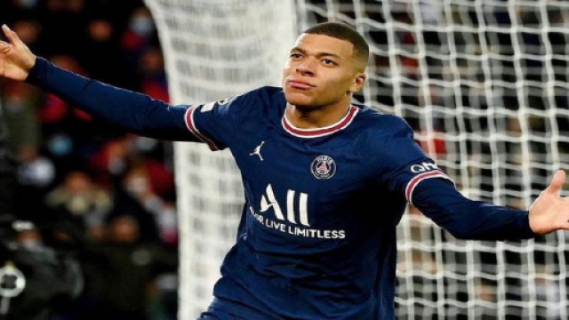 Kylian Mbapp&eacute; sur le d&eacute;part &agrave; Paris... k.mbappe / Instagram