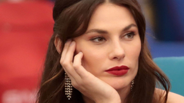 Amicizia al capolinea tra Rosalinda Cannav&ograve; e Dayane Mello: le due smettono di seguirsi.