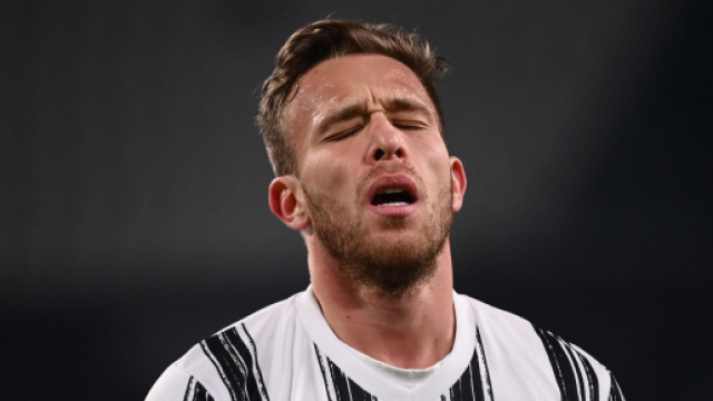 In foto Arthur, centrocampista della Juve.