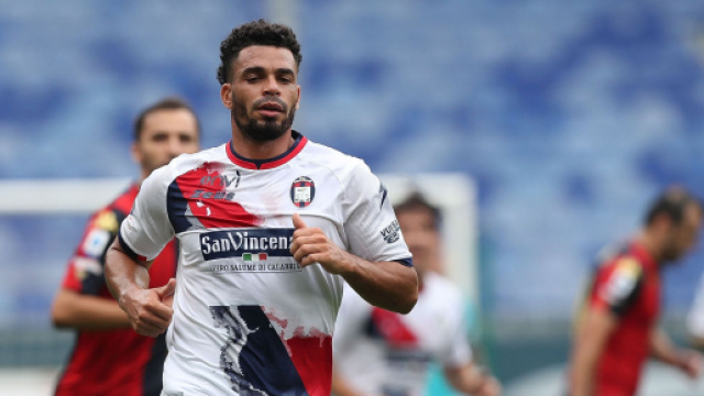 Calciomercato Crotone: si chiude per Ounas, la Spal interessata a Riviere (Rumors).