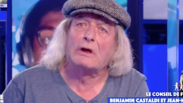 TPMP : Ren&eacute; Malleville revient dans &lsquo;la cage au lion&rsquo;, Raymond le clashe sur Twitter. &copy;Capture C8