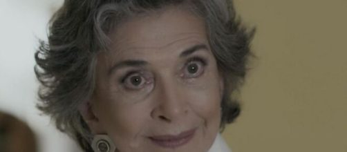 Elvira, em "A For&ccedil;a do Querer". (Reprodu&ccedil;&atilde;o/TV Globo)