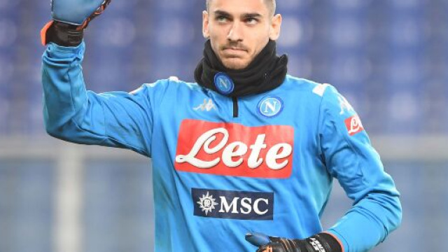 Napoli, Alex Meret con la tuta del Napoli.