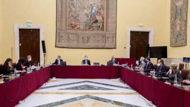 Pensioni, fisco, lavoro: Draghi apre il confronto con i sindacati