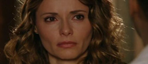 Doralice decide partir de Vila dos Ventos em "Flor do Caribe". (Reprodu&ccedil;&atilde;o/TV Globo)