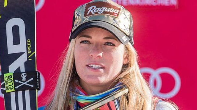 Lara Gut-Behrami vince l'oro nel Super-G a Cortina.